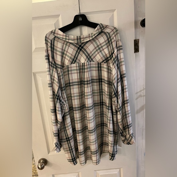 2/$20 - NWOT - Cozy, Twill Plaid  Shirt  - Medium Weight - 4X - Picture 7 of 10